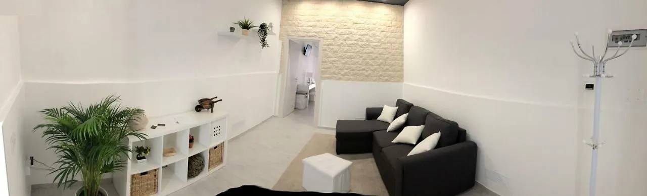 Holiday home Dafne Home Syracuse