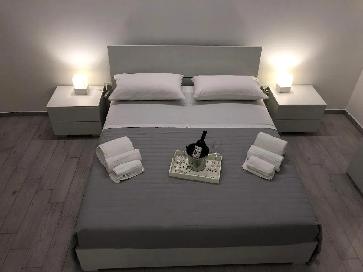 Holiday home Dafne Home Syracuse Italy